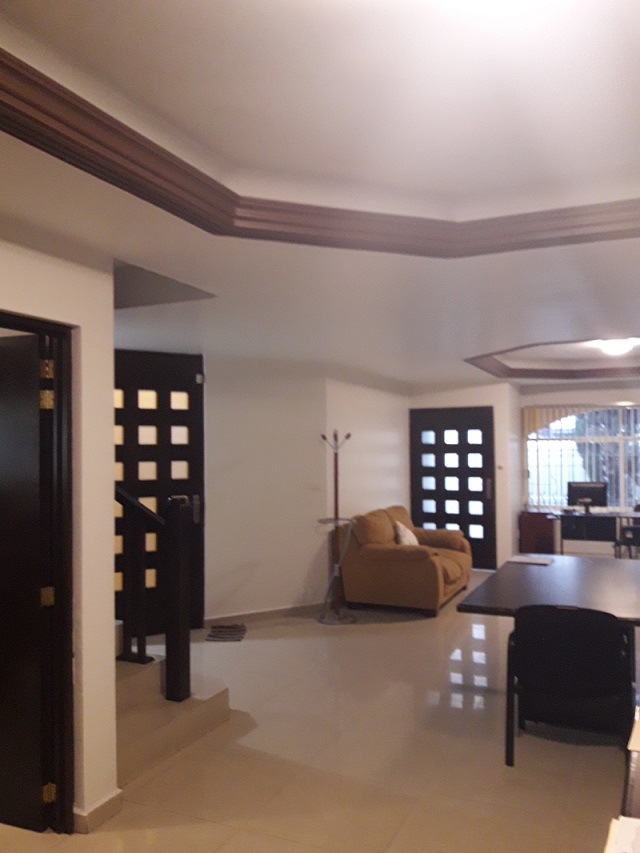 Suri Bienes Raíces - Casa en venta en San Pedro de los Pinos