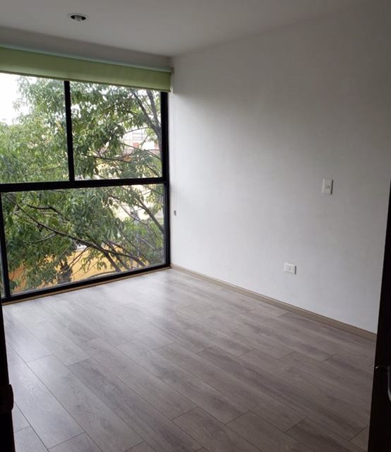 Suri Bienes Raíces - Departamento en venta la colonia Del Valle de 79 metros, super ubicado, muy cuidado, edad cinco años